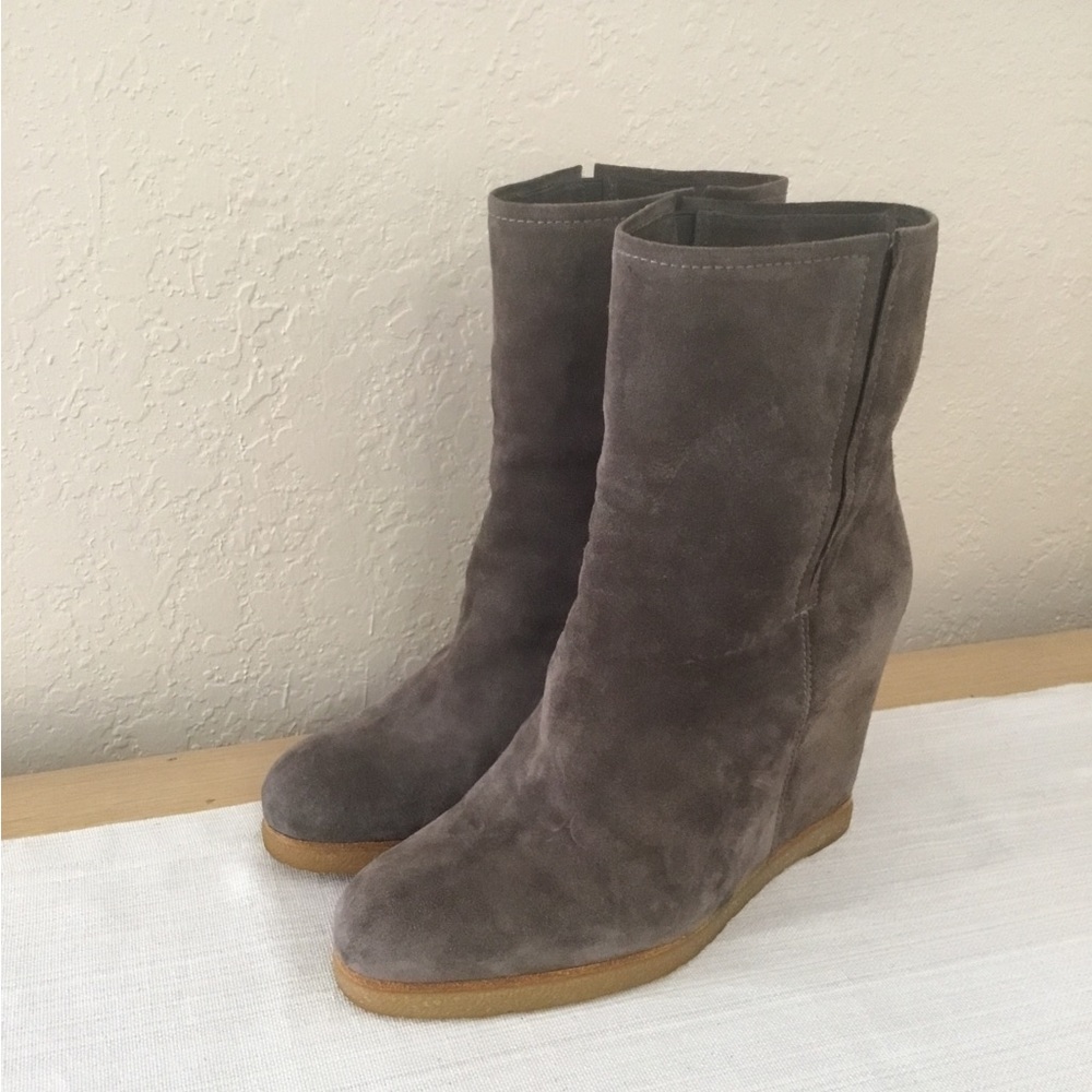 Stuart Weitzman Seal Velour Bootscout Size 9.5 - image 1